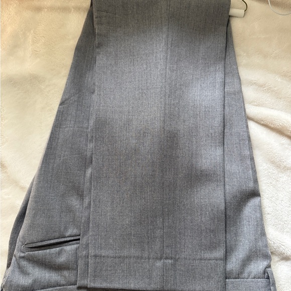 Todd Snyder Gray Dress Pants - 100% wool Hudson pants.  Like new condition! - Picture 2 of 13